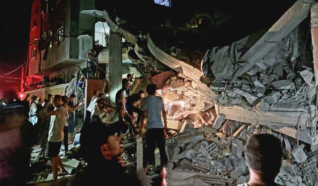 Siyonist rejim Gazze'yi gece boyu bombaladı: En az 18 şehit