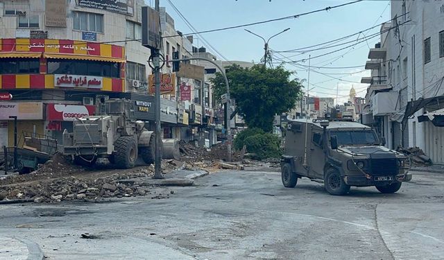 İşgalciler Batı Şeria’da 3’ü çocuk 20 Filistinliyi alıkoydu
