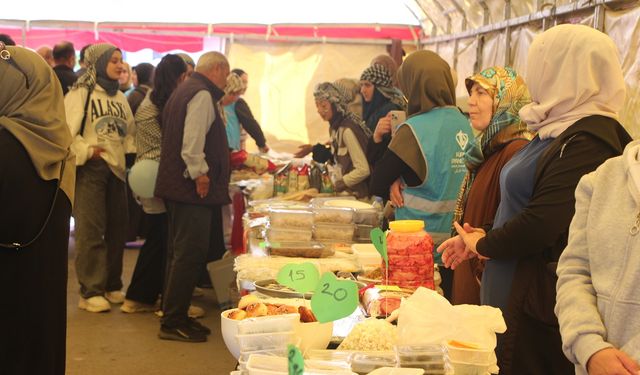 Mardin'de Filistin ve ihtiyaç sahipleri yararına kermes düzenlendi