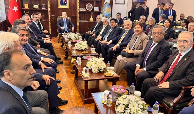 TBMM Başkanı Kurtulmuş ve komisyon üyelerinden Diyarbakır Büyükşehir Belediyesine Ziyaret