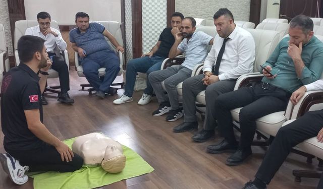 Valilik personeline sertifikalı ilk yardım eğitimi