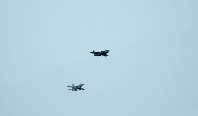 Bayraktar Kızılelma önemli testi başarıyla geçti: F-16’ya kilitlendi, simüle atışta tam isabet