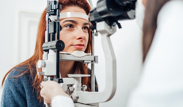 20 yaş sonrasında miyopi yönetiminde Ortho-K tedavisi