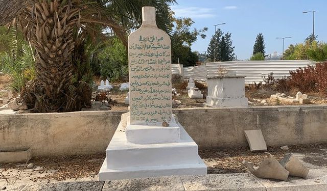 90 yıl sonra bile korku bitmedi: Siyonist rejim Şehit İzzeddin el-Kassam'ın kabrini hedef aldı