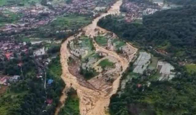 Endonezya’daki büyük sel felaketinde 753 kişi hayatını kaybetti