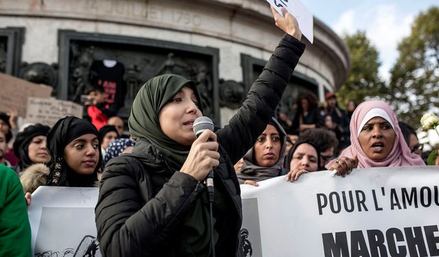 Fransa'daki Müslümanların üçte biri ayrımcılığa uğradığını söylüyor
