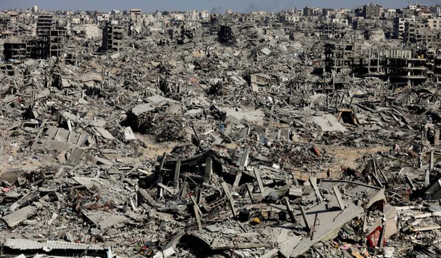 Gazze'de ateşkes sonrası planlı yıkım sürüyor