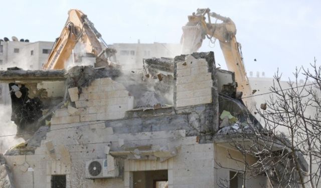 Kudüs'ü Yahudileştirme planı sürüyor: Silvan'da 13 dairelik bina yıkıldı