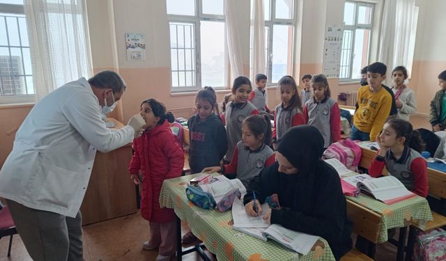 Miniklere ağız ve diş sağlığı eğitimi