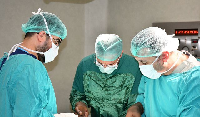 Türkiye'de bir ilk: Kalbin içini kaplayan dev kitle başarıyla çıkarıldı