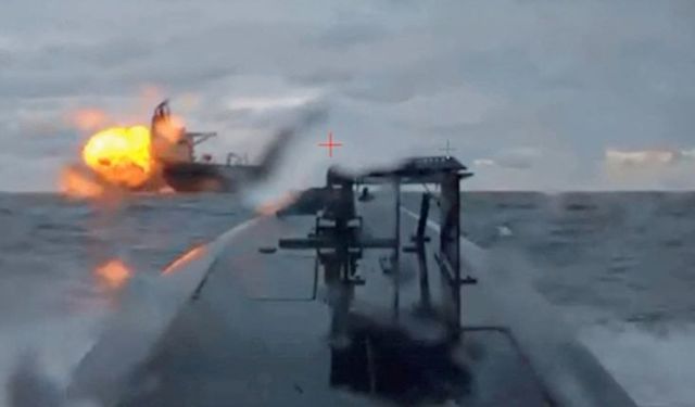 Ukrayna Karadeniz'de bir Rus tankerini daha vurdu