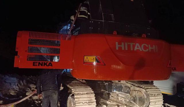 Batman'da iş makinesi yangını