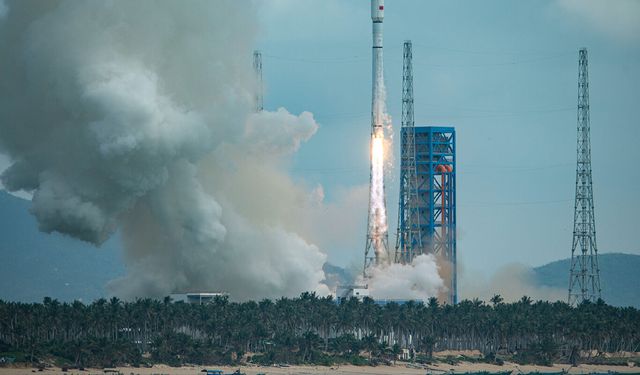 Çini nternet uydusunu uzaya gönderdi