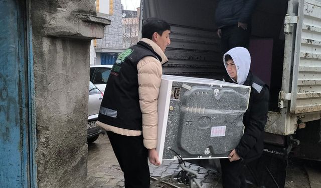 Elazığ Umut Kervanı'ndan muhtaç ailelere "ev eşyası" desteği