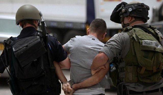 İşgalciler Filistinli 13 genci esir aldı