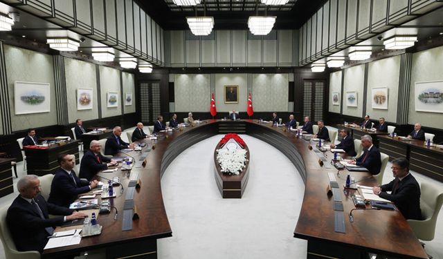 Kabine yoğun gündemle toplanıyor: Suriye'de yeni dönem, Gazze'de yol haritası, Terörsüz Türkiye hedefi