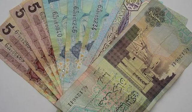 Libya, petrol nedeniyle parasının değerini yaklaşık yüzde 15 düşürdü