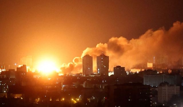 Rusya'dan Ukrayna'ya yoğun hava saldırısı