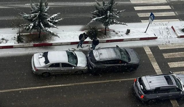 Siirt’te kar yağışıyla birlikte kaza haberleri gelmeye başladı
