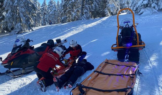 Uludağ'da mahsur kalan vatandaşlar kurtarıldı