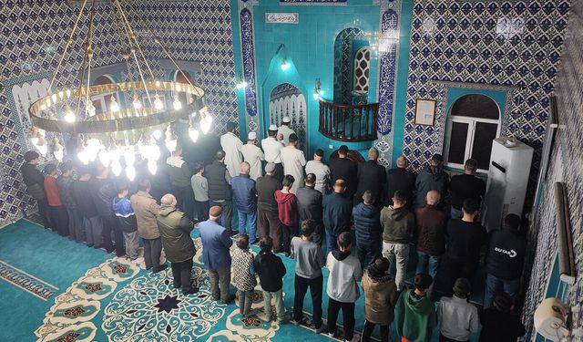 Batman'ın bir ilçesinde ilk kez hatimle teravih namazı kılındı