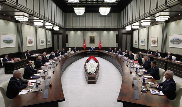 Cumhurbaşkanlığı Kabinesi yoğun gündemle toplanıyor