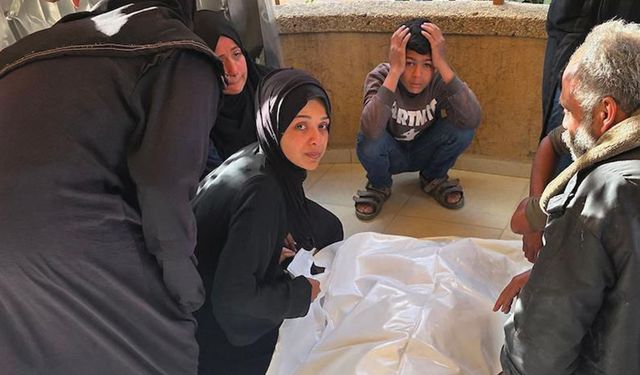 Gazze'de işgalci saldırıları: 2 şehit, geniş çaplı yıkım