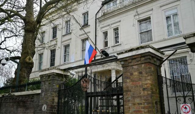 İngiltere Rus diplomatı sınır dışı etti