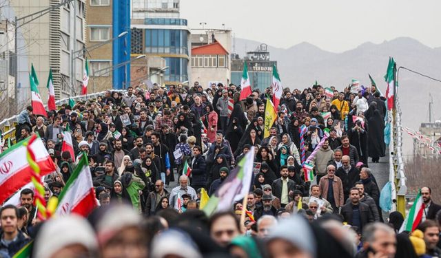 İran İslam İnkılâbı 47 yaşında: Emperyalizme ve siyonizme meydan okuma devam ediyor