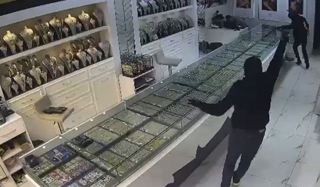 Kuyumcu soygununun güvenlik kamerası görüntüleri ortaya çıktı