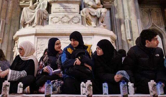 Londra'da iftar krizi: Müslüman gençler kamusal alandan dışlanıyor