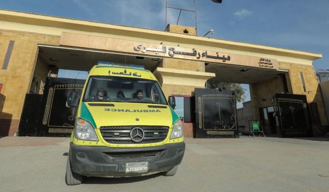 Refah Sınır Kapısı üzerinden 5 Gazzeli hasta tahliye edildi