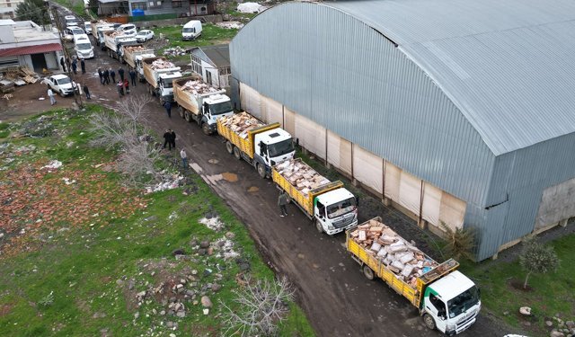 50 ton tarihi geçmiş bozuk tavuk eti ele geçirildi