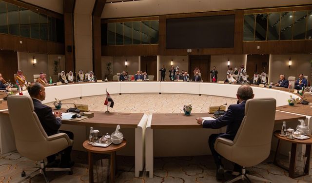 Bölge ülkeleri Riyad toplantısı sonrası ortak bildiri yayımladı