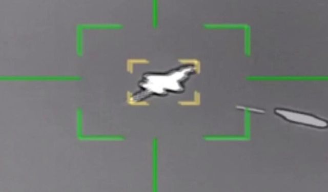 İran Devrim Muhafızları, bir Amerikan F-35 savaş uçağını vurduğunu açıkladı