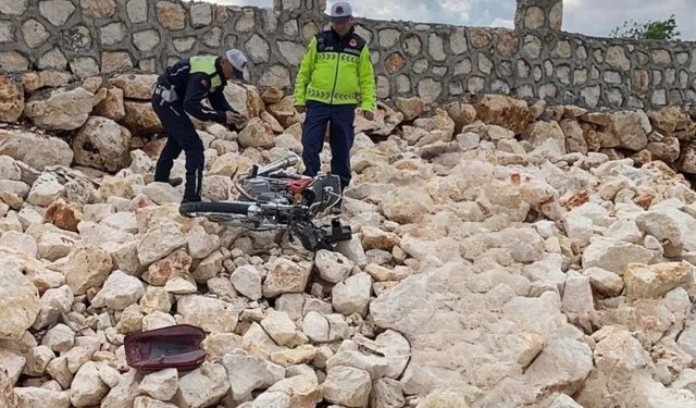 Mersin'de motosiklet kazasında 14 yaşındaki çocuk hayatını kaybetti