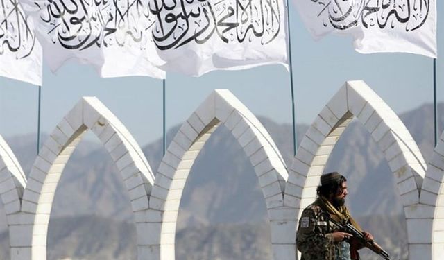 Pakistan ve Afganistan arasında ateşkes