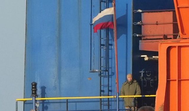 Rusya, ticaret gemileri için silahlı refakatçi bulundurmayı değerlendiriyor