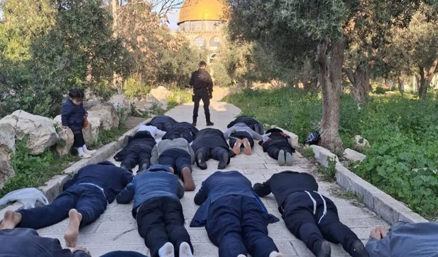 Aksa'da provokasyon: Yahudilerden baskın ve Talmudik ayin