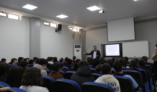 Cizre'de LGS öncesi rehberlik seminerleri başladı