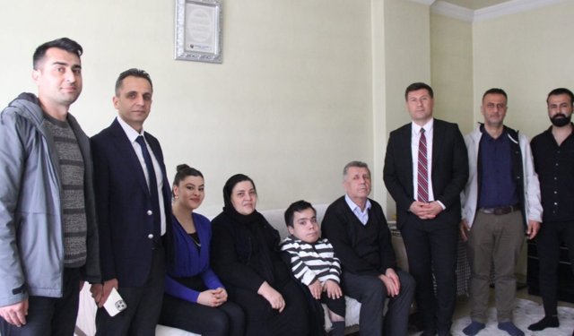Cizre'de özel gereksinimli öğrencilere evde ziyaret