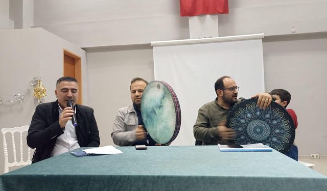 Engelli bireyler ilahi dinletisinde gözyaşlarına hakim olamadı
