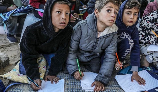 Gazze'de "kayıp nesil" alarmı: 1,5 milyon çocuk eğitimden mahrum