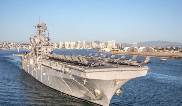 İran, ABD gemisini hedef aldı