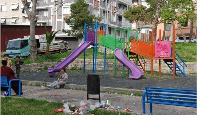 İzmir'de çocuklar bakımsız park için konuştu: Oyun oynayamıyoruz