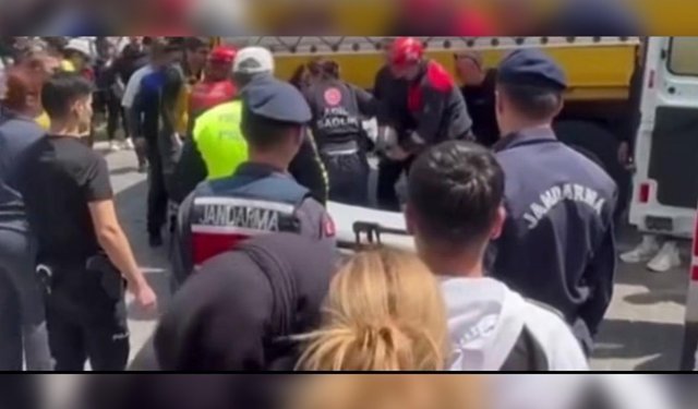 İzmir'de tırın çarptığı kadın hayatını kaybetti