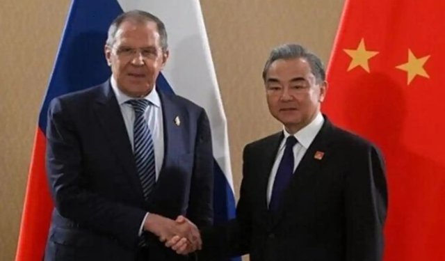 Lavrov ve Wang Orta Doğu'yu görüştü