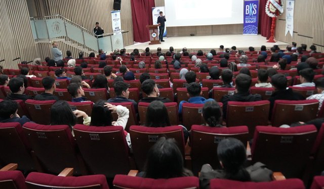 Malatya'da gençlere ücretsiz motivasyon semineri