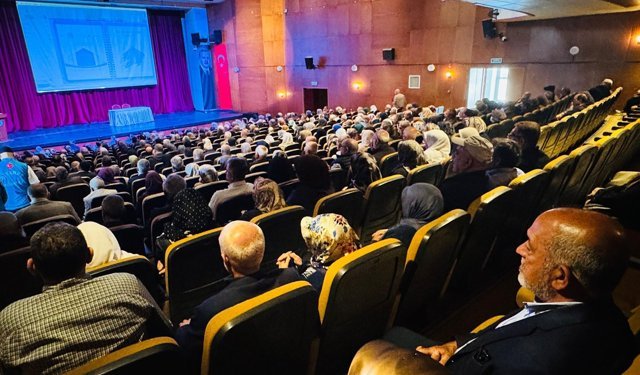 Malatya'da hacı adaylarına yönelik eğitim semineri başladı