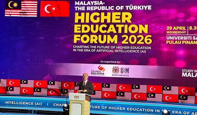 Malezyalı öğrenciler Malay Bursu ile yükseköğrenim için Türkiye'ye geliyor